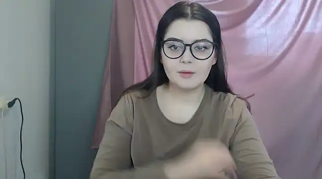 ohhhMie online show from February 2025 07:49:01 AM