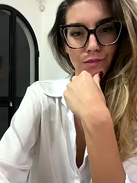 nicole 98 online show from December 2025 10:41:02 PM