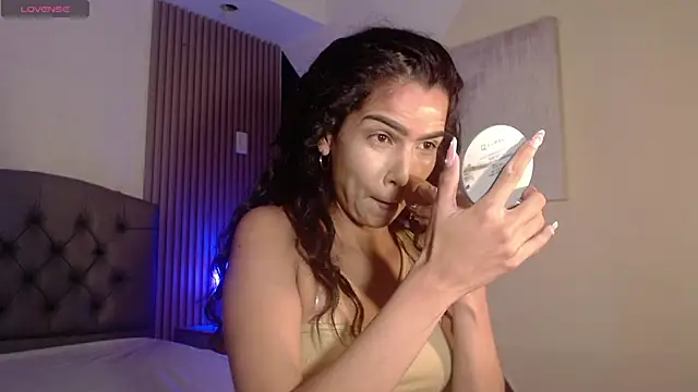 ximena diaz online show from October 2025 08:48:01 PM