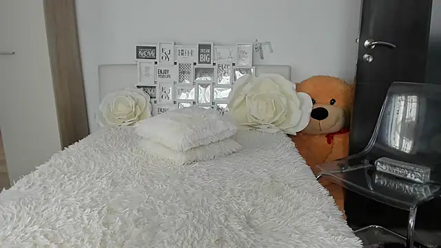 sweetemy4u online show from March 2026 07:53:01 AM