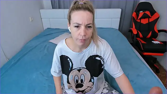 DreamGirl225 online show from October 2025 07:30:02 AM