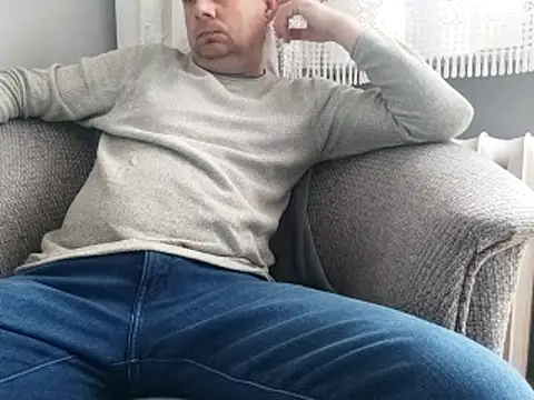 Snapshot of grzes19763 chatting on April 2026 07:42:01 AM grzes19763 online show from April 2026 07:42:01 AM