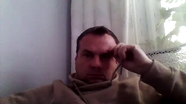 Snapshot of grzes19763 chatting on April 2026 08:43:01 AM grzes19763 online show from April 2026 08:43:01 AM