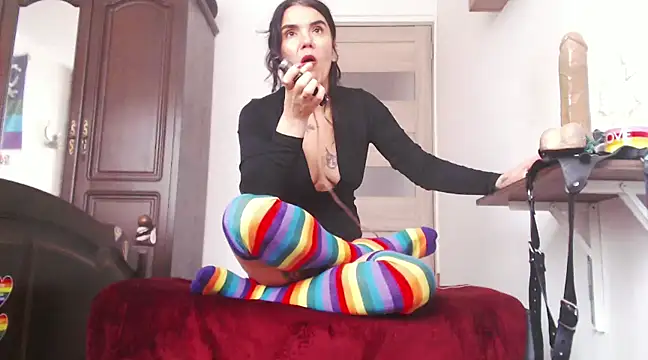 Snapshot of Goddess_Inanna chatting on February 2025 01:11:01 PM Goddess Inanna online show from February 2025 01:11:01 PM