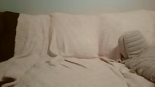 Snapshot of beautylovess chatting on October 2025 06:37:01 AM beautylovess online show from October 2025 06:37:01 AM