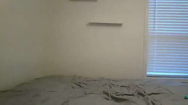 Snapshot of beautylovess chatting on November 2025 12:49:02 PM beautylovess online show from November 2025 12:49:02 PM