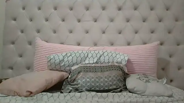 beautylovess online show from December 2025 03:29:02 PM