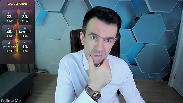 SteveTiger online show from November 2025 03:32:02 AM