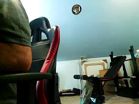 Snapshot of NewBegging69 chatting on April 2026 07:31:02 PM NewBegging69 online show from April 2026 07:31:02 PM