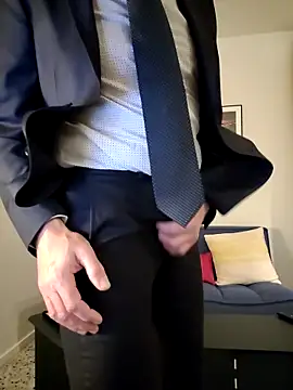 Justforoneday online show from December 2025 09:31:02 PM