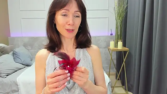 Snapshot of Maria_Gold chatting on December 2024 04:47:02 PM Maria Gold online show from December 2024 04:47:02 PM