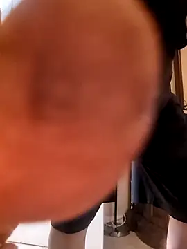 bobby69cock online show from November 2025 07:37:01 PM