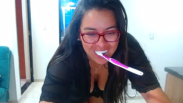 Snapshot of Ixchel_Anaid chatting on March 2025 12:43:01 PM Ixchel Anaid online show from March 2025 12:43:01 PM
