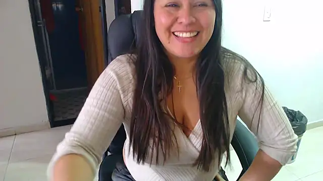 Snapshot of Ixchel_Anaid chatting on October 2025 05:15:02 PM Ixchel Anaid online show from October 2025 05:15:02 PM