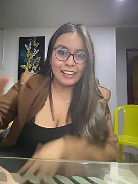 Ixchel Anaid online show from April 2026 03:10:02 AM
