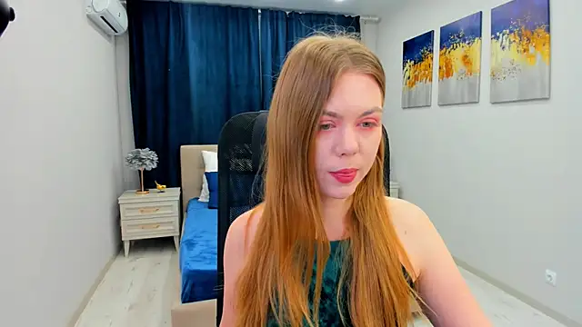 Snapshot of Strawberrye chatting on January 2025 03:33:01 AM Strawberrye online show from January 2025 03:33:01 AM