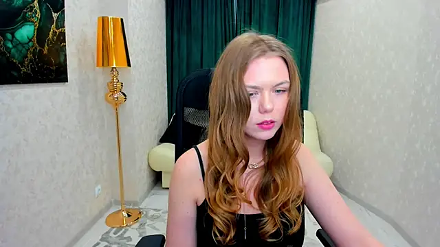 Snapshot of Strawberrye chatting on February 2025 09:47:02 AM Strawberrye online show from February 2025 09:47:02 AM