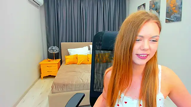 Snapshot of Strawberrye chatting on March 2025 06:46:01 AM Strawberrye online show from March 2025 06:46:01 AM