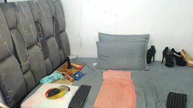 Snapshot of Tits__sweet chatting on February 2025 03:29:01 PM Tits  sweet online show from February 2025 03:29:01 PM
