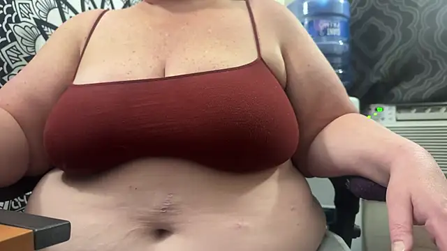 Snapshot of Miss_Phat_Booty chatting on September 2025 02:33:02 AM Miss Phat Booty online show from September 2025 02:33:02 AM