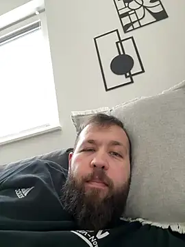 Snapshot of Fred-Berlin chatting on March 2025 12:01:01 PM Fred-Berlin online show from March 2025 12:01:01 PM