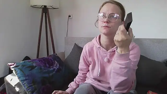 little-leni online show from April 2026 10:38:01 AM