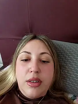 Snapshot of sofiabichota chatting on April 2026 10:48:01 AM sofiabichota online show from April 2026 10:48:01 AM