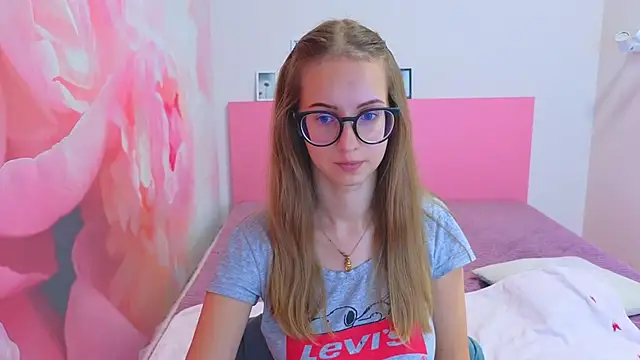 AliceAdams online show from November 2025 07:53:01 AM