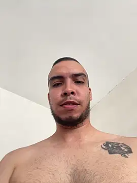 Snapshot of Andres_814 chatting on April 2026 05:24:01 PM Andres 814 online show from April 2026 05:24:01 PM