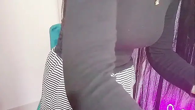 Snapshot of Aminababiew chatting on March 2026 01:21:01 AM Aminababiew online show from March 2026 01:21:01 AM