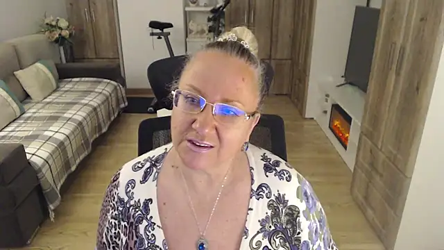 Raisshy online show from March 2025 05:48:02 PM