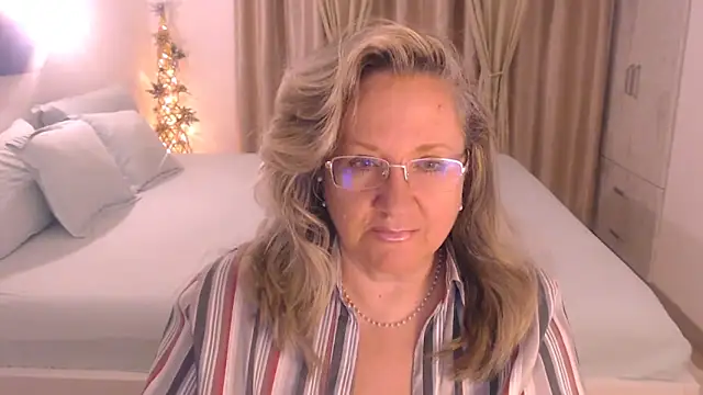 Raisshy online show from October 2025 04:52:02 PM