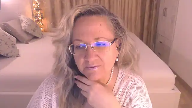 Raisshy online show from March 2026 10:04:02 AM