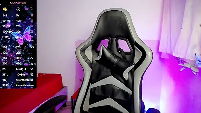 ninatiny online show from January 2025 09:32:01 AM