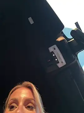 Snapshot of jasminesummer chatting on February 2025 09:16:02 PM jasminesummer online show from February 2025 09:16:02 PM