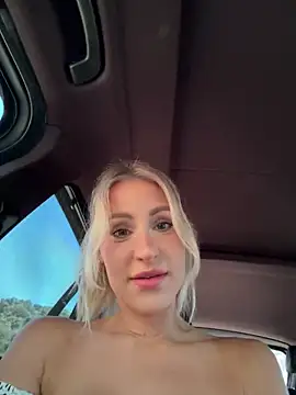 Snapshot of jasminesummer chatting on March 2025 12:52:01 PM jasminesummer online show from March 2025 12:52:01 PM