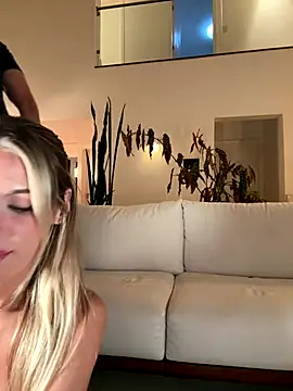 Snapshot of jasminesummer chatting on October 2025 10:19:01 PM jasminesummer online show from October 2025 10:19:01 PM