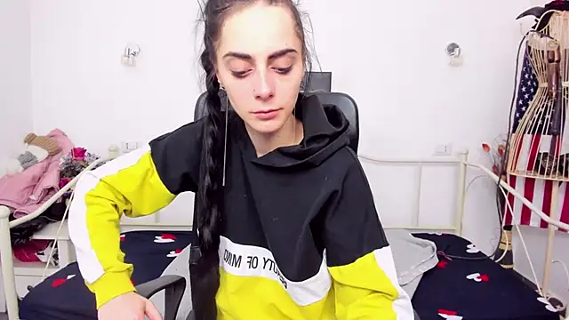 Snapshot of jessystarr chatting on February 2025 09:48:01 PM jessystarr online show from February 2025 09:48:01 PM