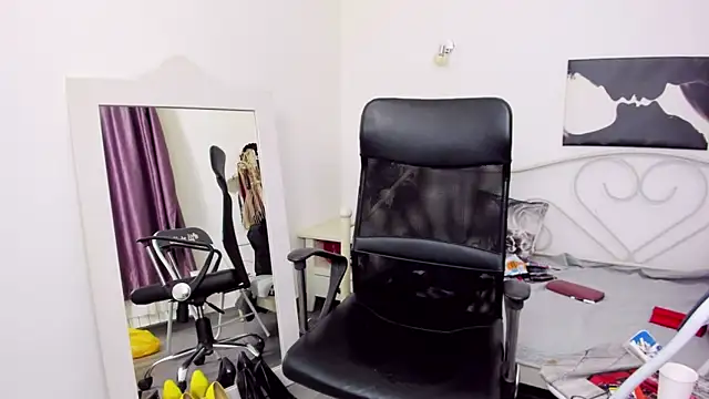 Snapshot of jessystarr chatting on February 2025 05:48:02 PM jessystarr online show from February 2025 05:48:02 PM