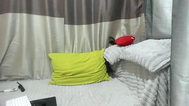 Snapshot of jessystarr chatting on November 2025 06:17:01 PM jessystarr online show from November 2025 06:17:01 PM