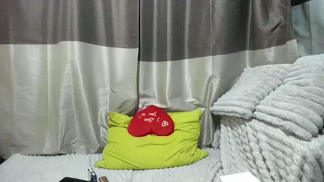 Snapshot of jessystarr chatting on November 2025 06:01:02 PM jessystarr online show from November 2025 06:01:02 PM