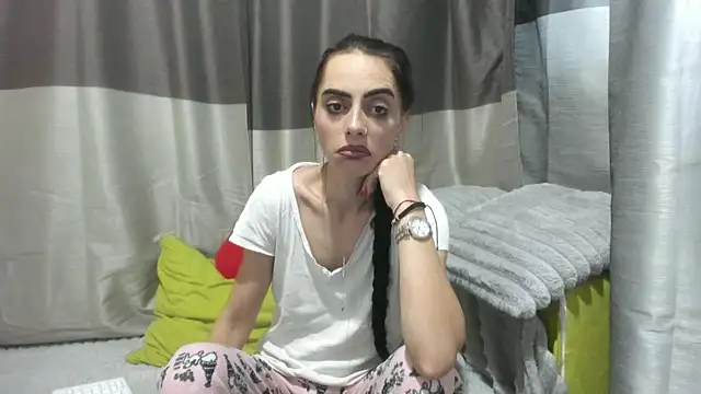 Snapshot of jessystarr chatting on November 2025 05:51:01 AM jessystarr online show from November 2025 05:51:01 AM