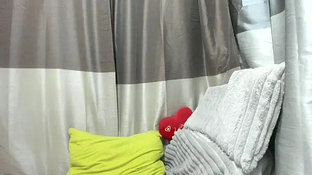 Snapshot of jessystarr chatting on November 2025 07:01:02 PM jessystarr online show from November 2025 07:01:02 PM