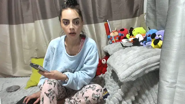 Snapshot of jessystarr chatting on December 2025 11:00:02 PM jessystarr online show from December 2025 11:00:02 PM