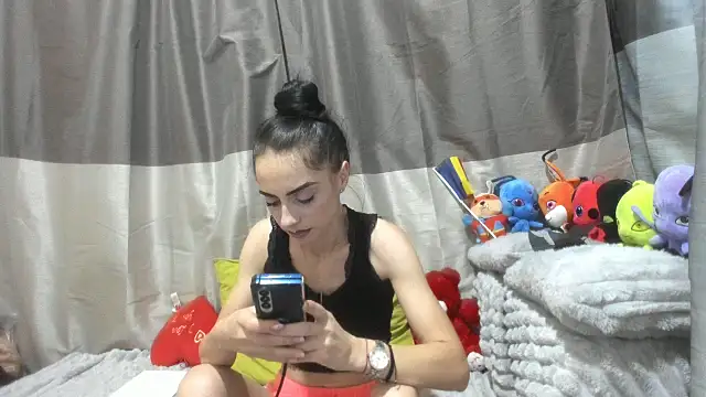 Snapshot of jessystarr chatting on December 2025 01:04:02 AM jessystarr online show from December 2025 01:04:02 AM