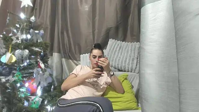 jessystarr online show from December 2025 03:19:01 PM