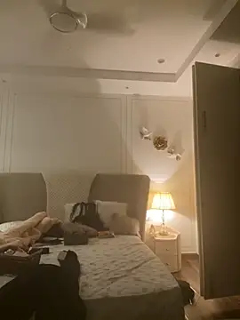 Snapshot of miaoberoi chatting on December 2024 02:00:02 PM miaoberoi online show from December 2024 02:00:02 PM