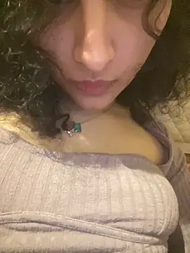 Snapshot of miaoberoi chatting on December 2024 12:06:01 PM miaoberoi online show from December 2024 12:06:01 PM