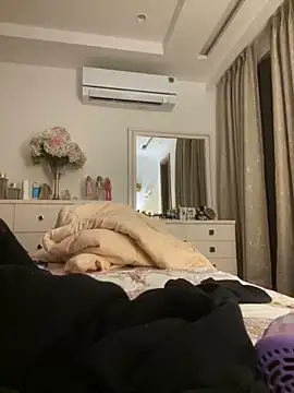 Snapshot of miaoberoi chatting on December 2024 02:06:02 PM miaoberoi online show from December 2024 02:06:02 PM