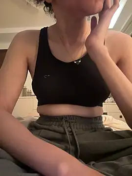 Snapshot of miaoberoi chatting on February 2025 12:58:01 PM miaoberoi online show from February 2025 12:58:01 PM